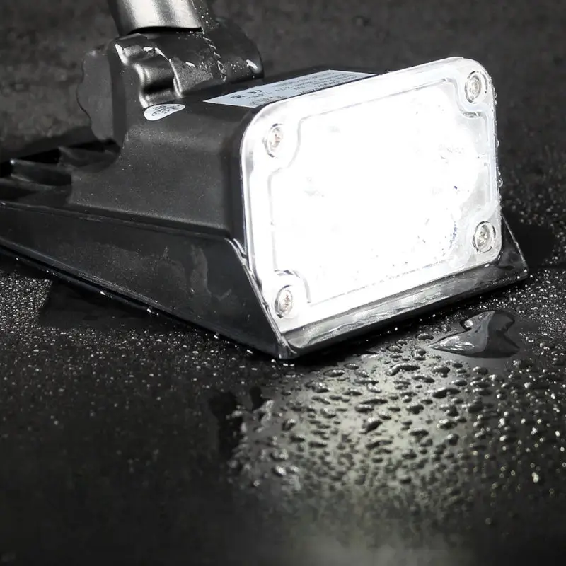 Spot solaire extérieur LED sur piquet