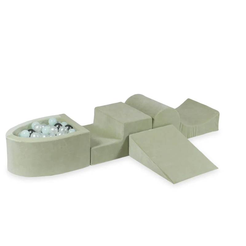 Aire de jeux en mousse avec colline et piscine micro velvet soft pistachio + 100 balles