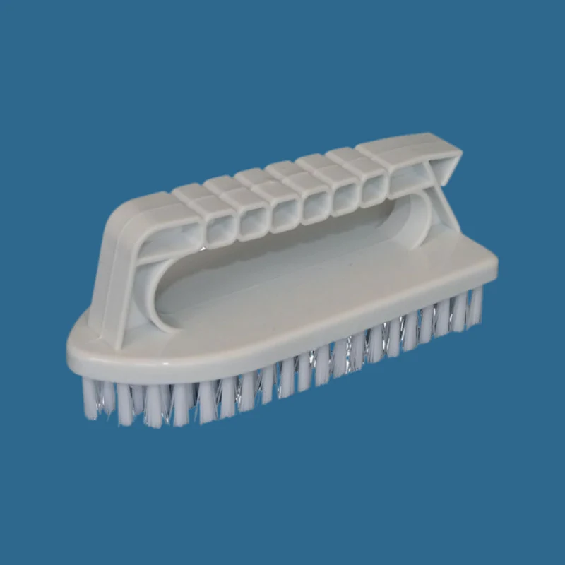 Brosse pour la ligne d'eau