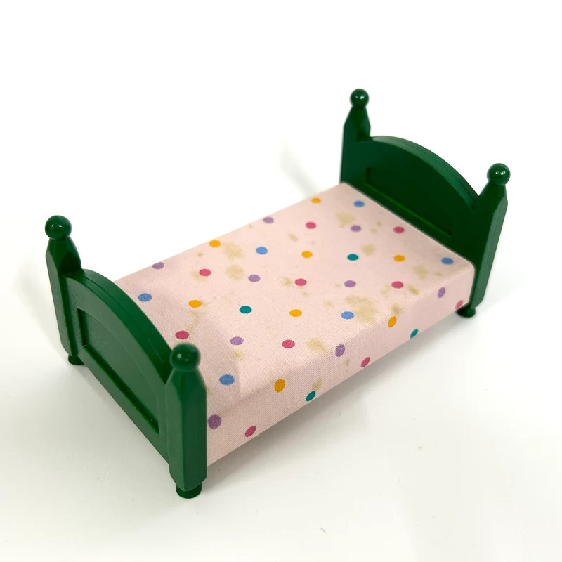 [used] Green Bed (M) Polka Dots Pink Sylvanian Families Calico Critters