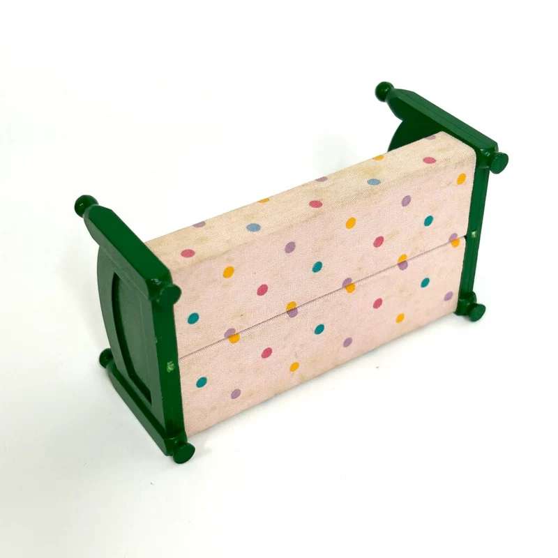 [used] Vintage Green Bed Polka Dots Pink Sylvanian Families Calico Critters
