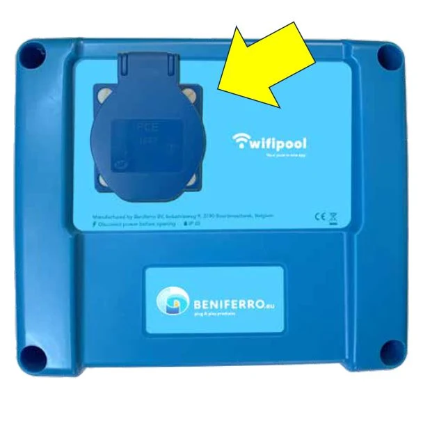 Prise supplémentaire sur boîtier de mesure et de contrôle CONNECT PRO (max 4 prises) pour contrôle lampe UV, éclairage, pompe doseuse, électrolyse au sel