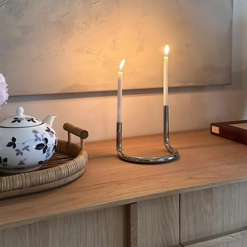 AuraHold - Lysestage med U Formet Design