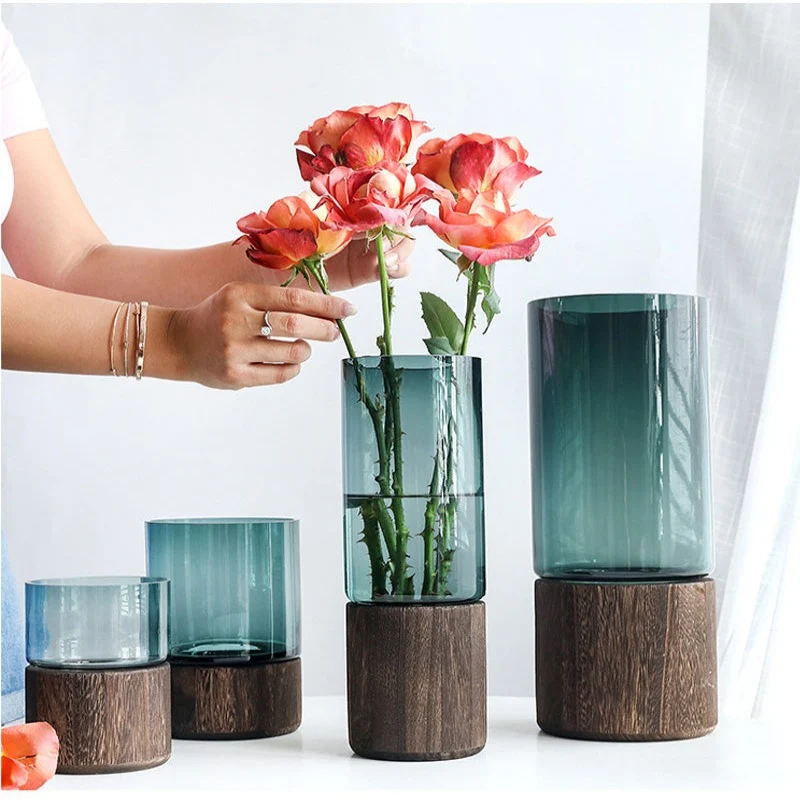 Vase Design Pied en Bois
