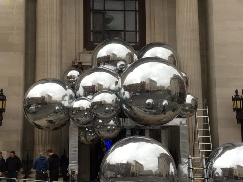 Discothèque Gonflable Sphère Miroir Argentée