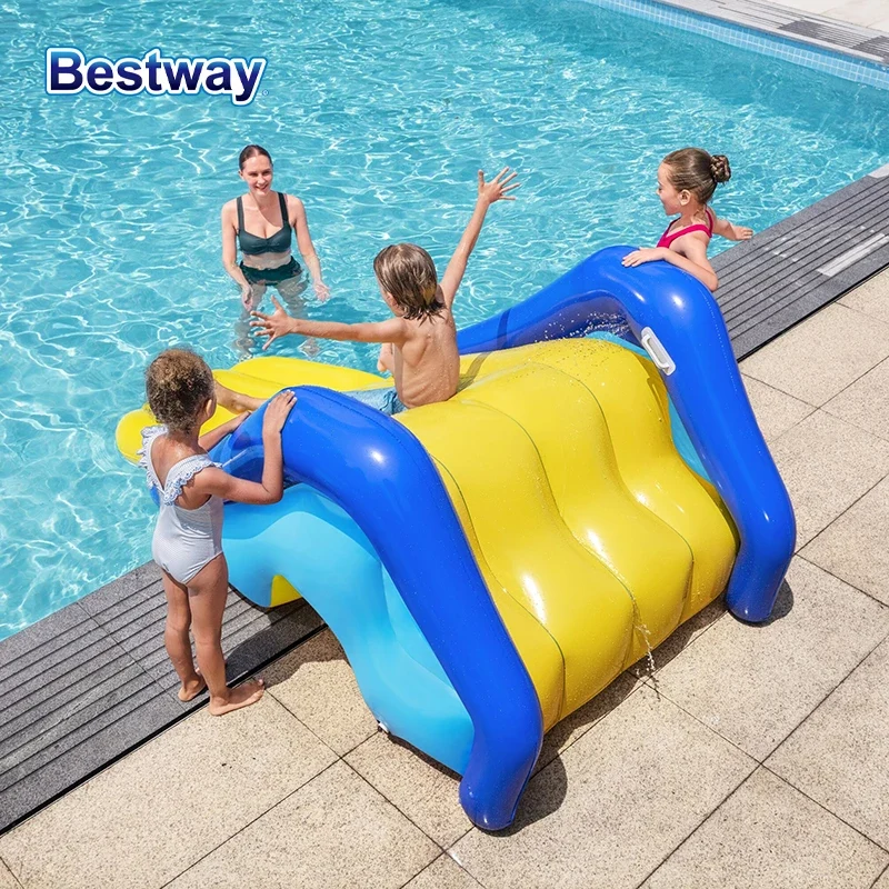 Toboggan Aquatique Gonflable Arroseur
