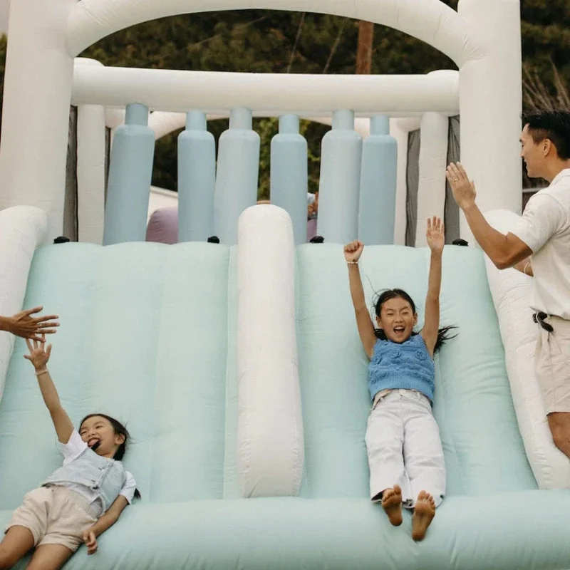 Aire de Jeux Gonflable 6,7 m Double Toboggan