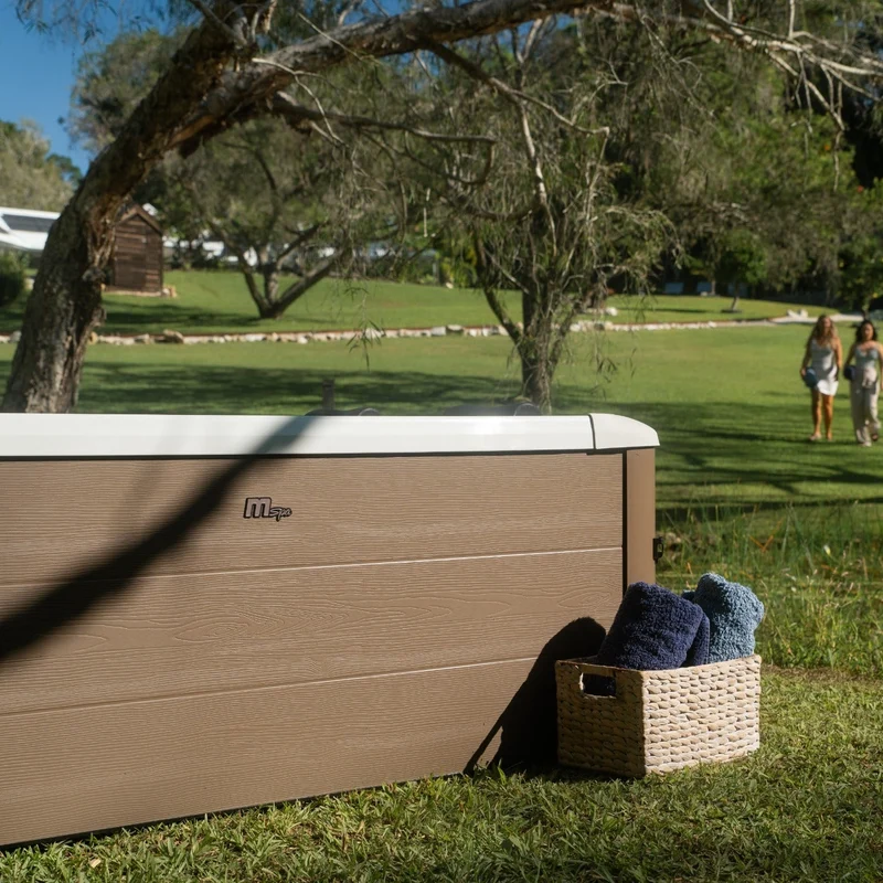 MSpa – Spa rígido cuadrado Amber Aero Plus 4–6 personas