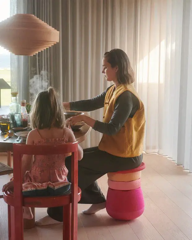 Stapelstein® Dynamic all – Tabouret modulaire pour le mouvement et la concentration à tout âge