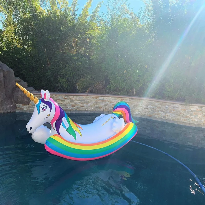 Gonflable à bascule licorne