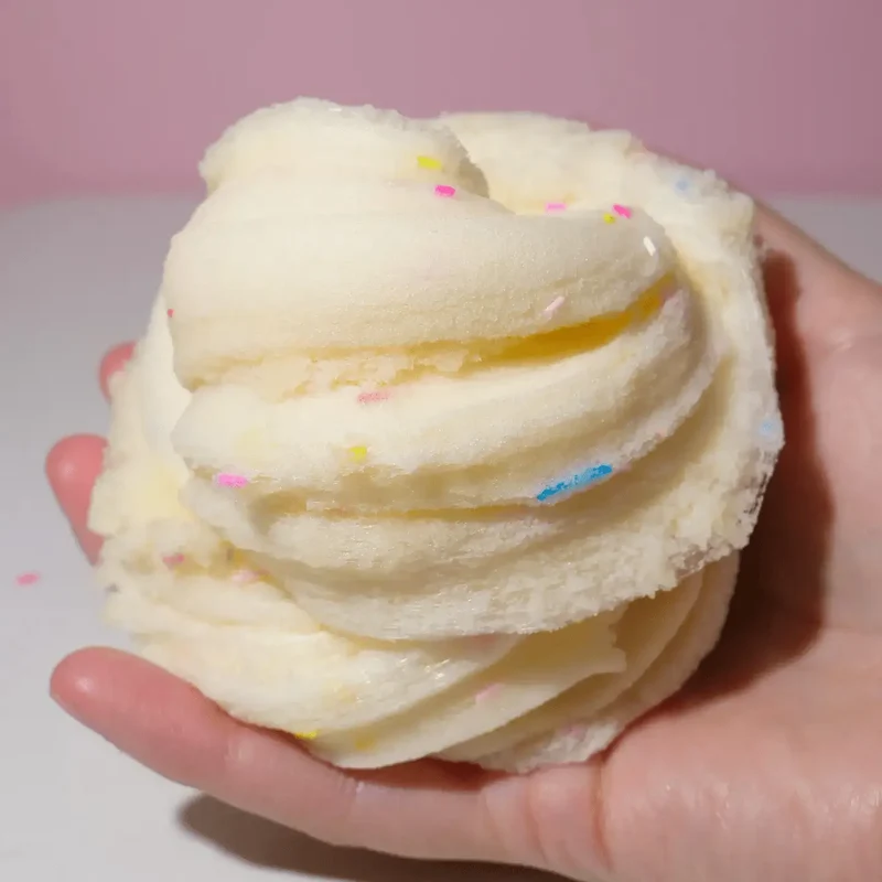Jouet de slime gâteau d'anniversaire - Sonria Slime LLC