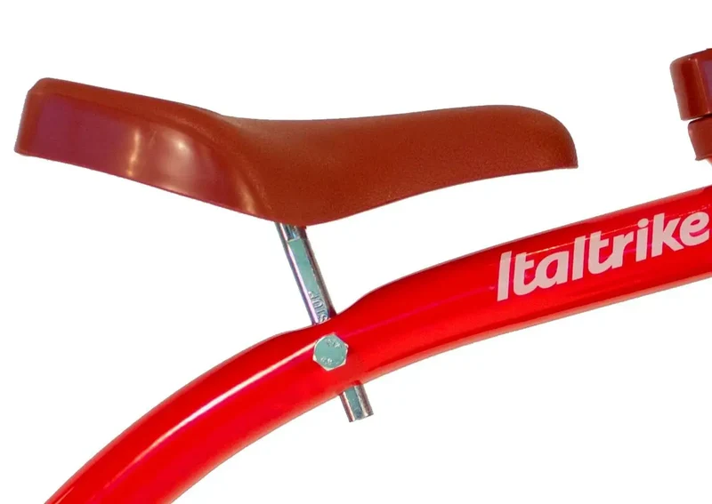 Tricycle Super Lucy Champion Rouge Italtrike Pour Enfants 2 À 5 Ans Robuste Et Confortable