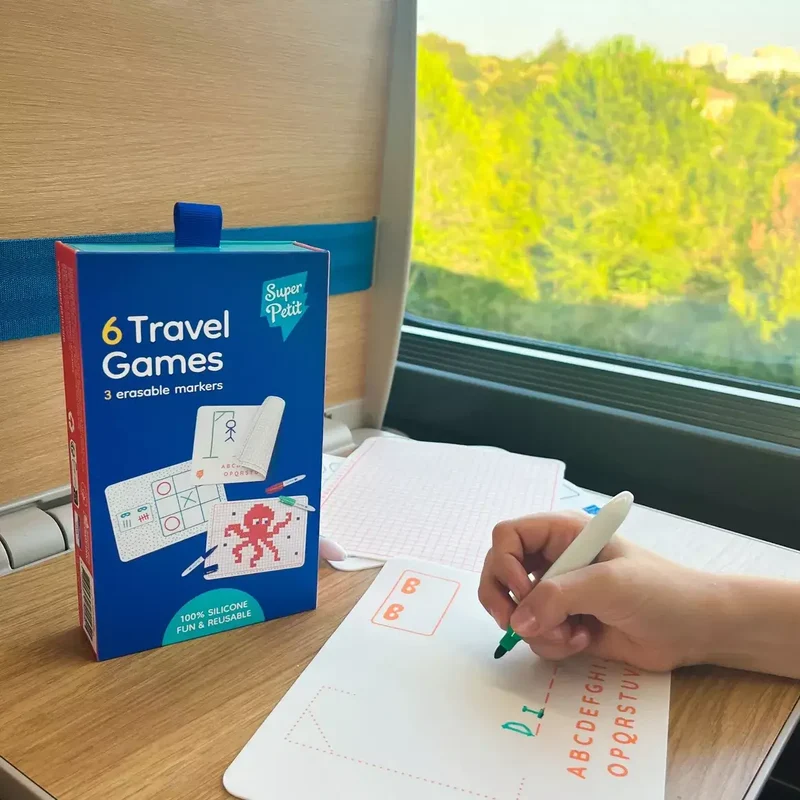 Jeux de voyage: 6 jeux nomades effaçables pour s’amuser à l’infini ! - SuperPetit