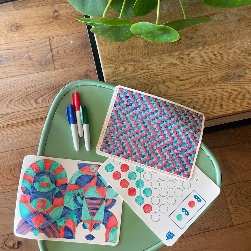 Jeux de voyage: 6 jeux nomades effaçables pour s’amuser à l’infini ! - SuperPetit