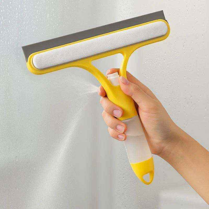 AquaClean – Glasrens med Vandflaske og Håndtagsdesign