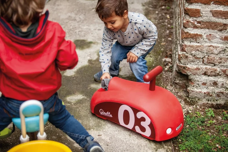 Porteur Ginetta Rouge Italtrike Pour Enfants 1 À 4 Ans Motricité 360 Avec Roues Avant Multidirectionnelles