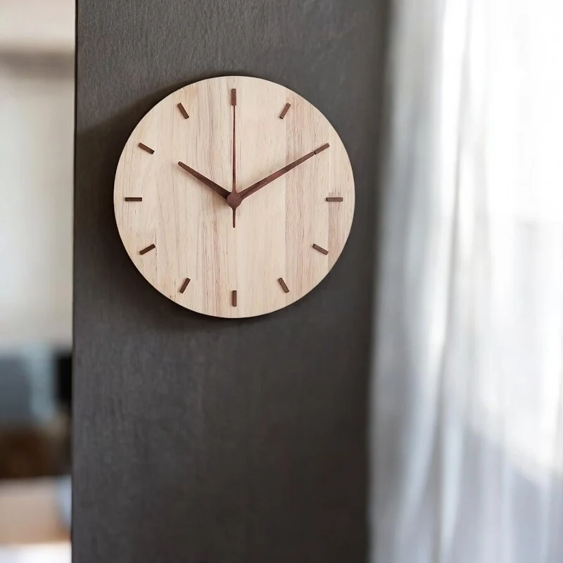 OrbitClock - Kreativt Rundt Vægur med Nordisk Design