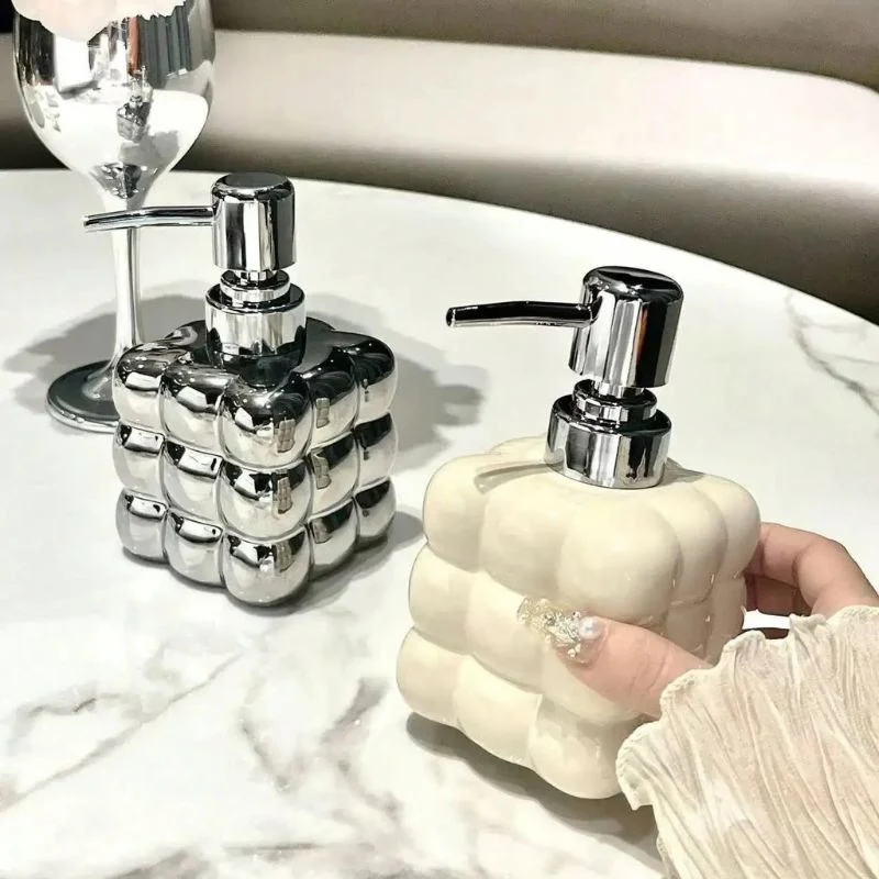 SoapGlobe - Sæbedispenser med boble-design til hjemmebrug