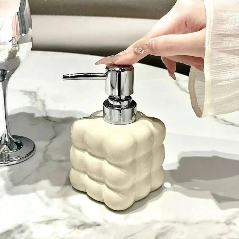 SoapGlobe - Sæbedispenser med boble-design til hjemmebrug