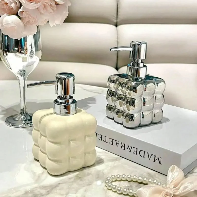 SoapGlobe - Sæbedispenser med boble-design til hjemmebrug
