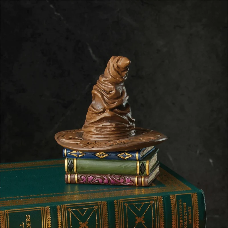 Statuina Mini Cappello Parlante su Libri Magici Harry Potter Wizarding World