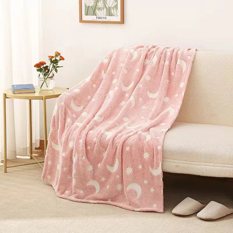 DreamHug - Blødt tæppe med måne og stjernedesign til børn