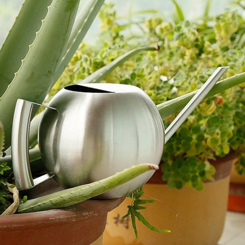 AquaFlow – Elegant indendørs vandkande til blomster og planter
