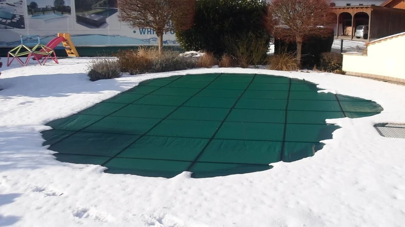 Veiligheid Winterzeil Groen voor een ovaal zwembad 742 cm x 350 cm