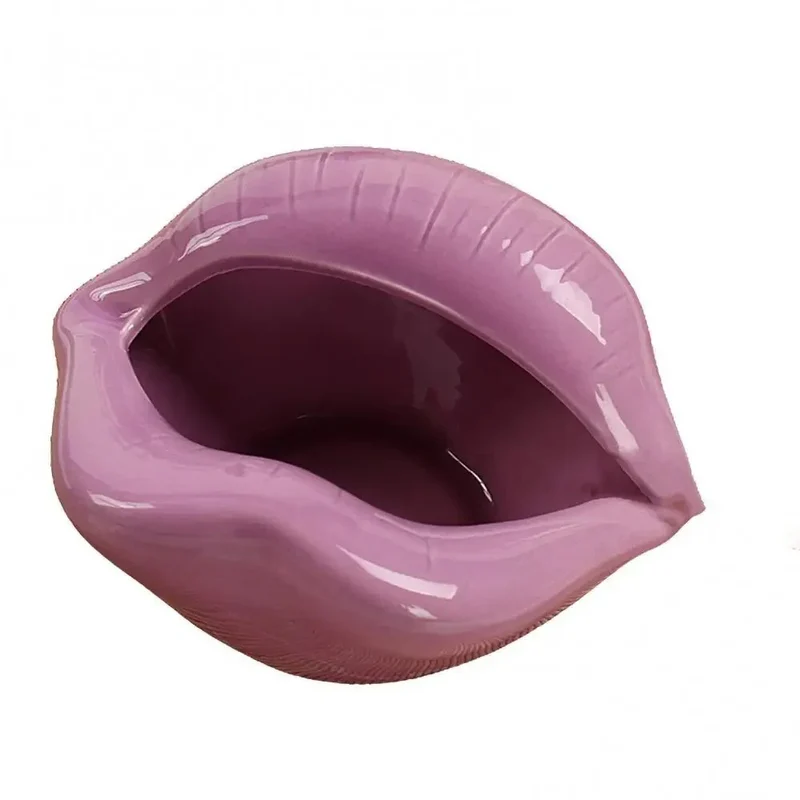 LipToss – Keramisk Askebæger med Pop Art-Læbeform i Tegneseriestil