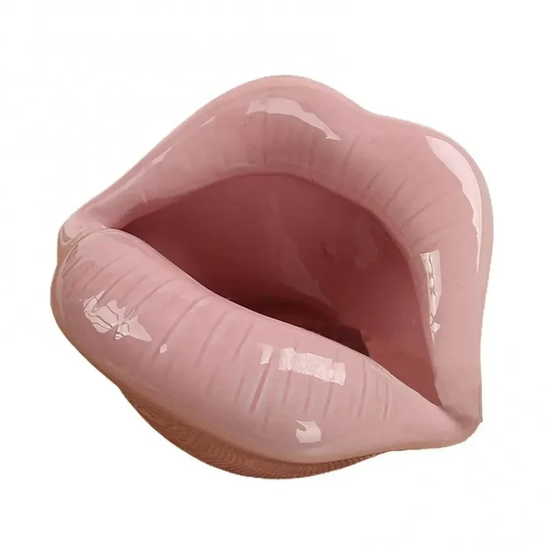 LipToss – Keramisk Askebæger med Pop Art-Læbeform i Tegneseriestil