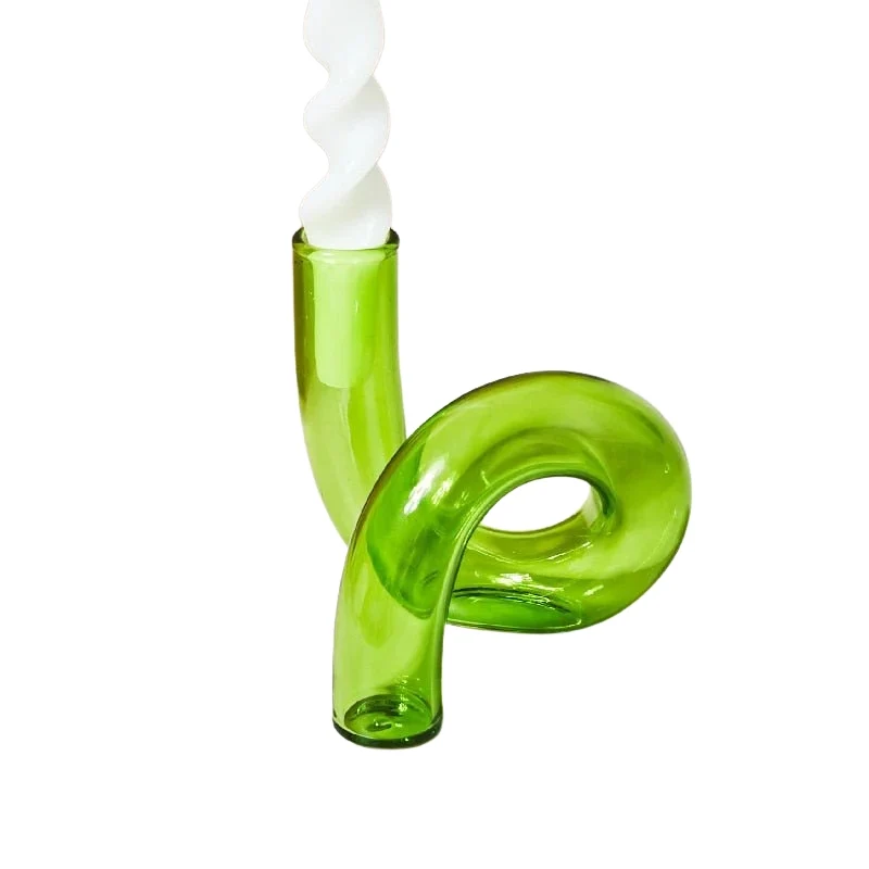 GlowVerra – Skulpturel Lysestage med Buet, Moderne Design