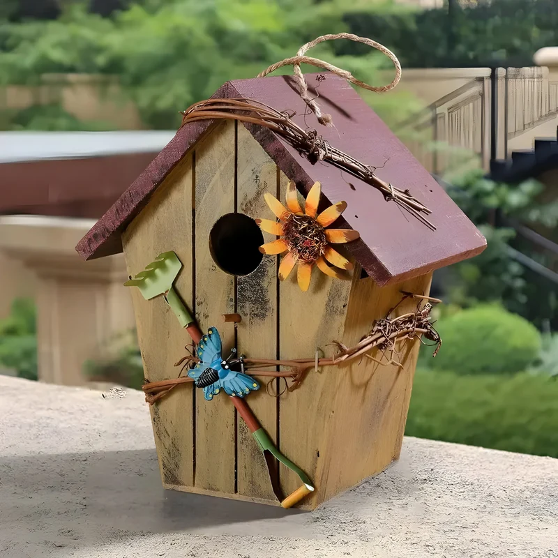 GardenPerch – Rustikt hængende fuglehus med naturligt design, der giver haven charme