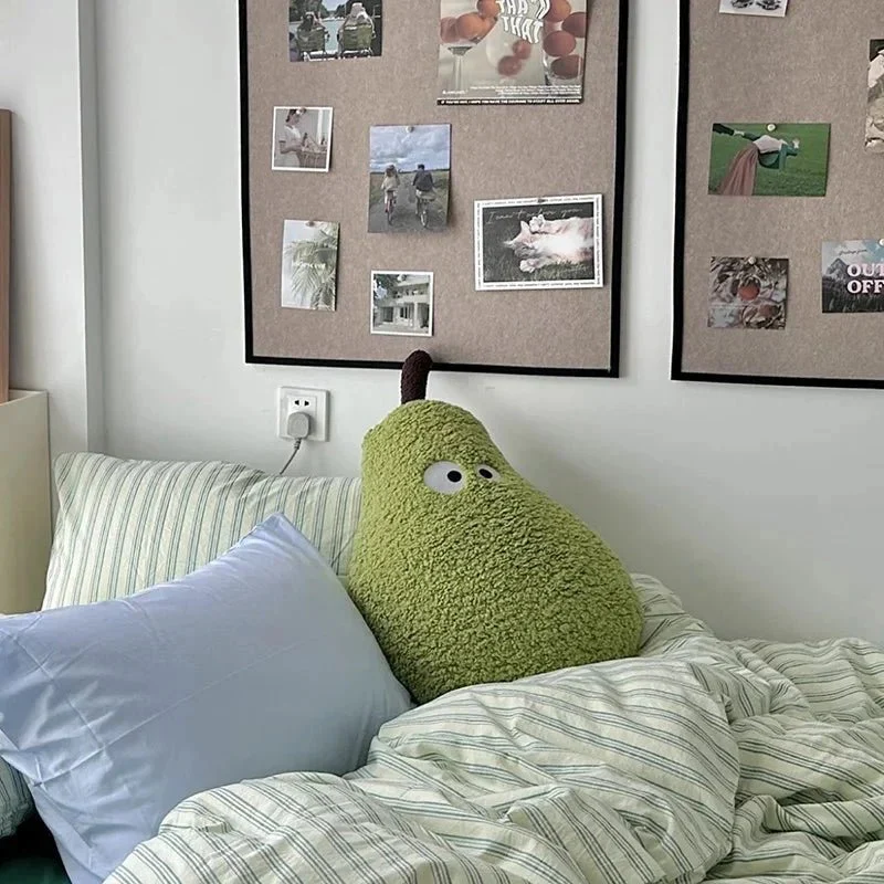 PlushNest – Stilfuld stor pæresofapude med afrundede kanter