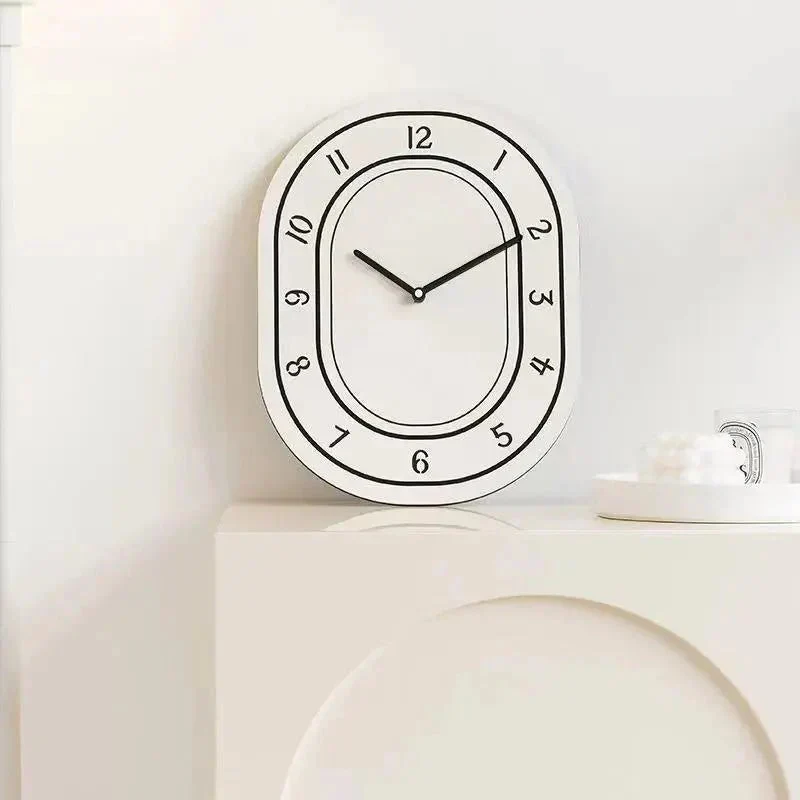 EllipTime - Minimalistisk elliptisk vægur med moderne elegance