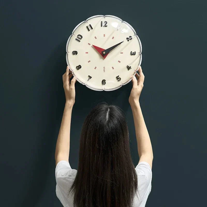 TimeBloom - Kunstnerisk vægur inspireret af bobler i moderne stil