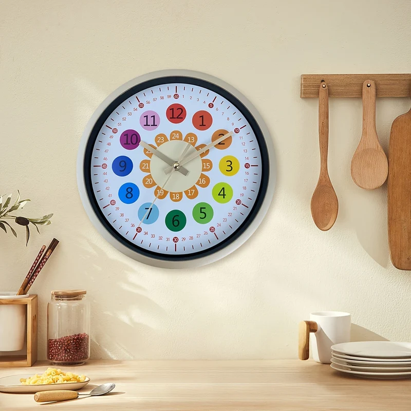 RainbowTime – Farverigt vægur med lydløs urværk til sjov læring