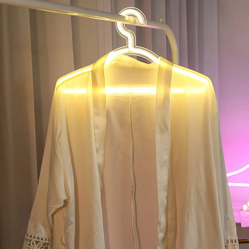 LumaHook - Elegante, oplyste bøjler med bevægelsessensorbelysning