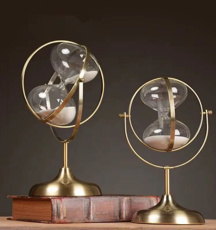 TimelyGrace – Elegant timeglas med roterende vintage-charme