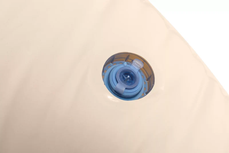 Poltrona gonfiabile a sacco 137x127x74 cm crema INTEX