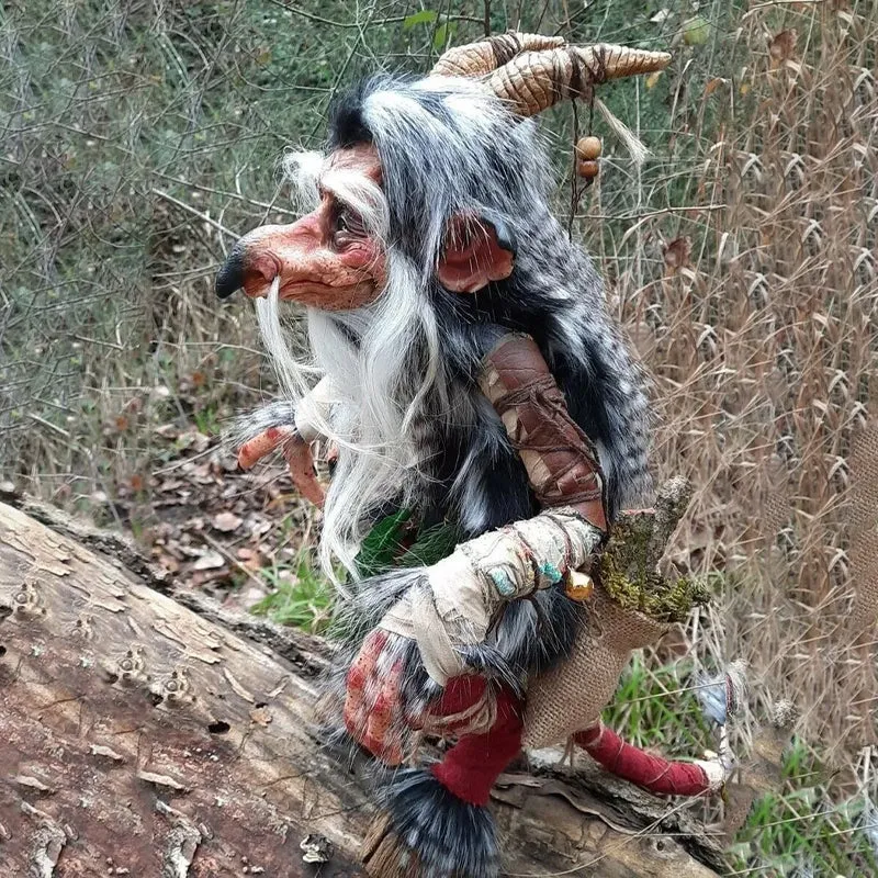 TrollTales - Havetroldestatue med legende charme og dristig tilstedeværelse
