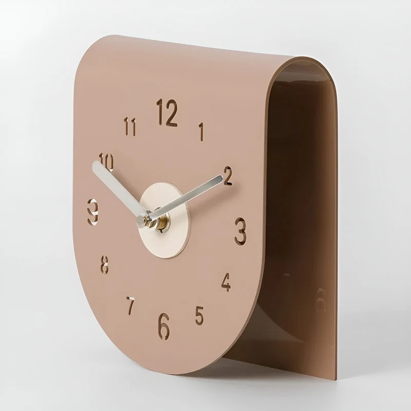 ClariClock – Elegant bordur med naturligt look og klare tal