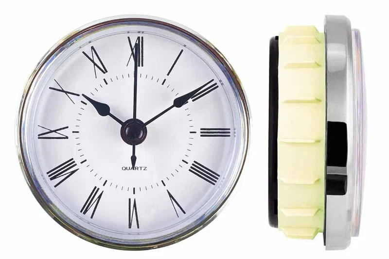 ModiCore – Kompakt moderne vægur med minimalistisk charme