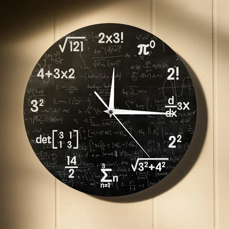 NuméraTime - Kreativt matematikvægur til matematikelskere