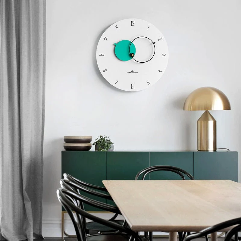 TimeLuxe – Moderne vægur med elegant stil og display