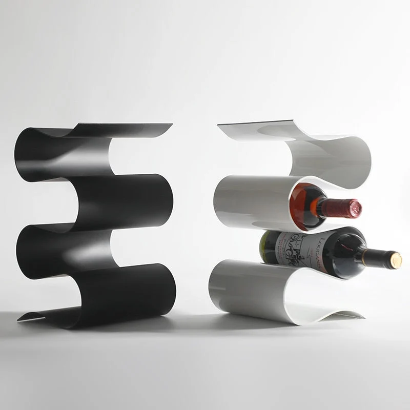 VinoCurve – moderne bordstativ med slank form til vinorganisation