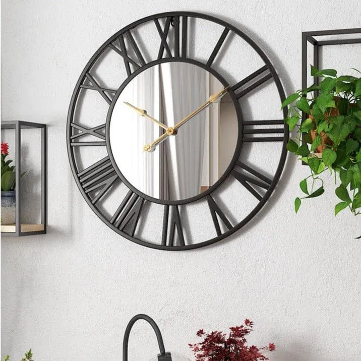 TimeCraft – Stilfuldt vægur med tidløse romertal og elegant design med åben skive