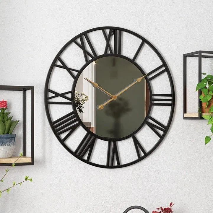 TimeCraft – Stilfuldt vægur med tidløse romertal og elegant design med åben skive