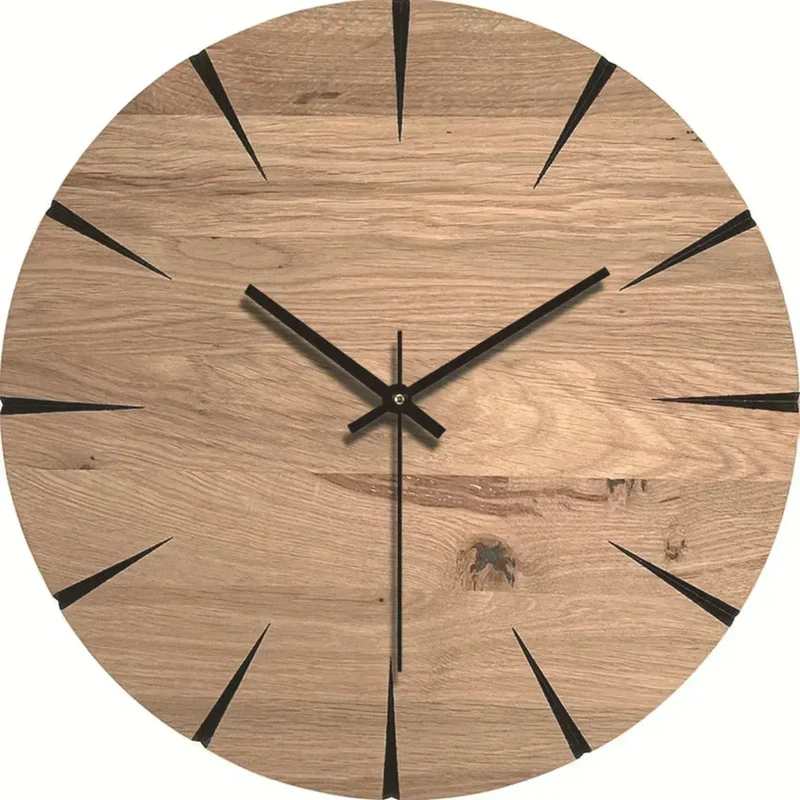 TimeCraft – Rundt vægur med store tal og rustikt design i naturligt træ