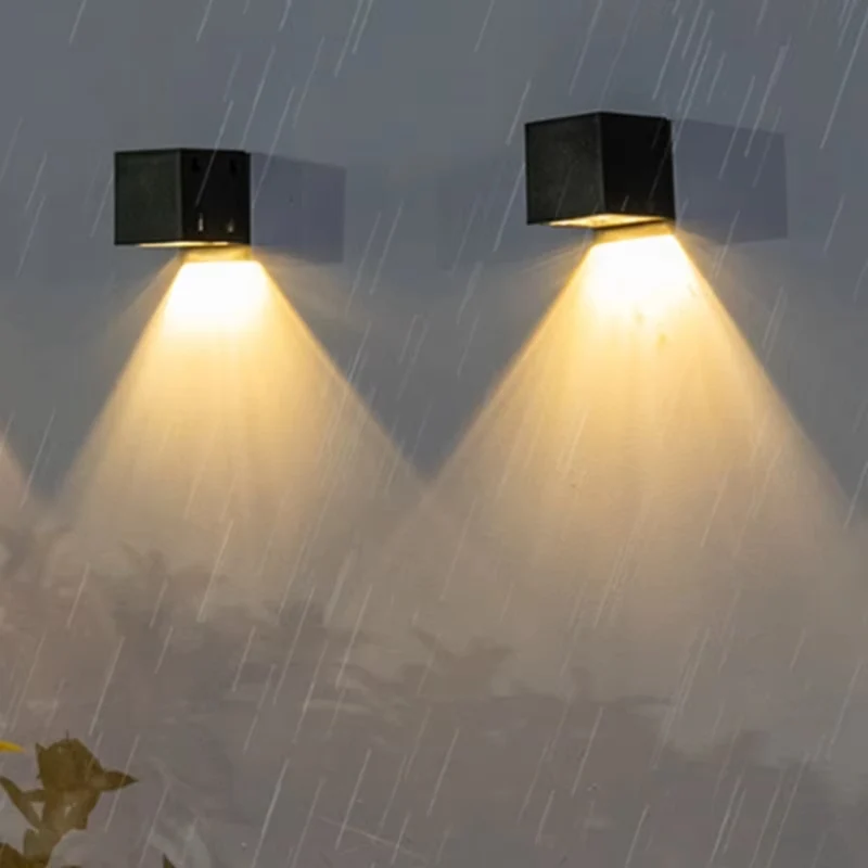 SolarGlow – Udendørs Solcellelampe med Høj-Effektivitetsdesign for Hurtig Opladning