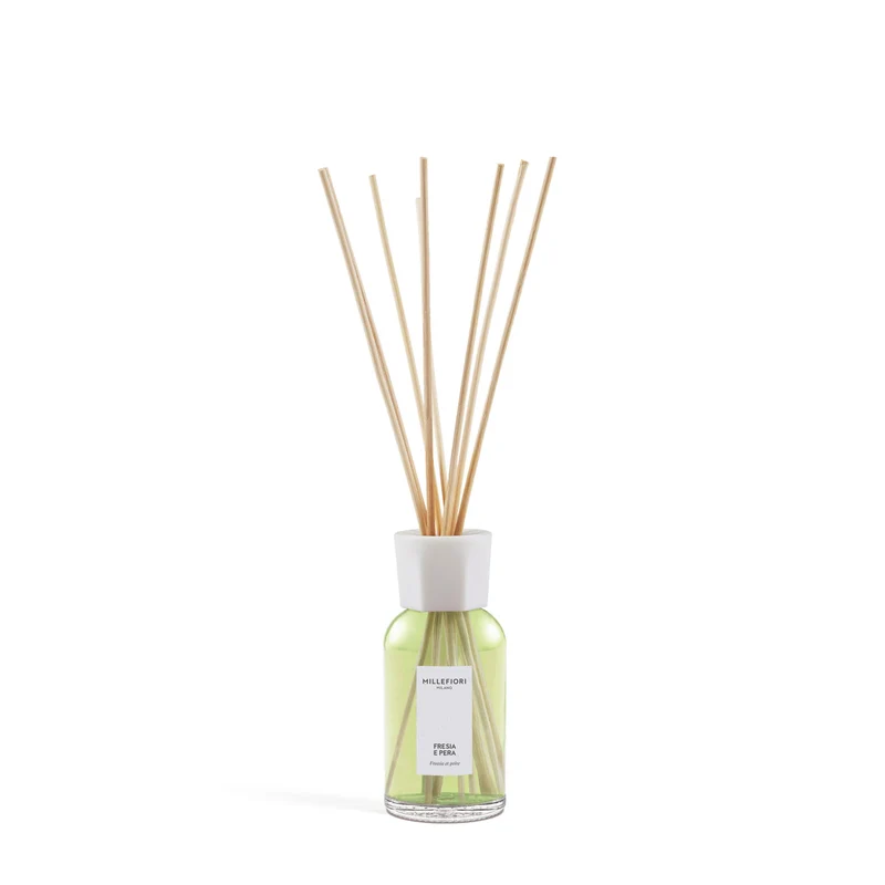Diffusore a Bastoncini Fresia e Pera 250ml Verde Millefiori Milano